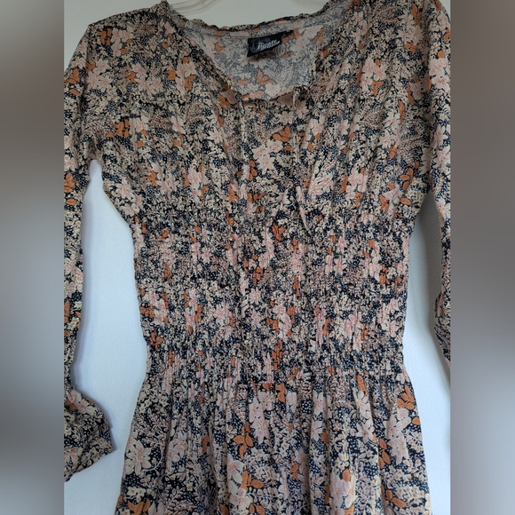 Pirates Dressing Floral Long Sleeve Dress - Picture 3 of 11